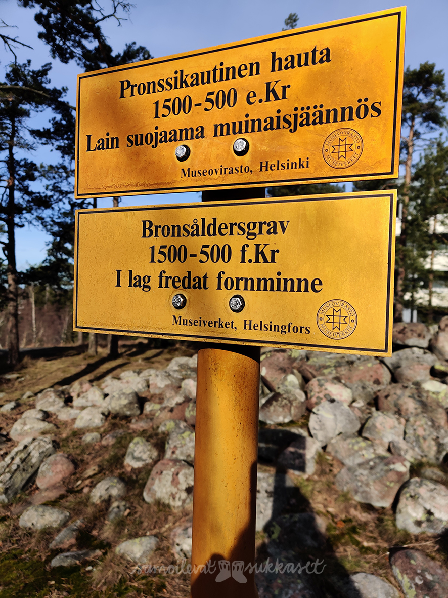 sasamoilevatsukkaset_lehtisaaren muinaishaudat1